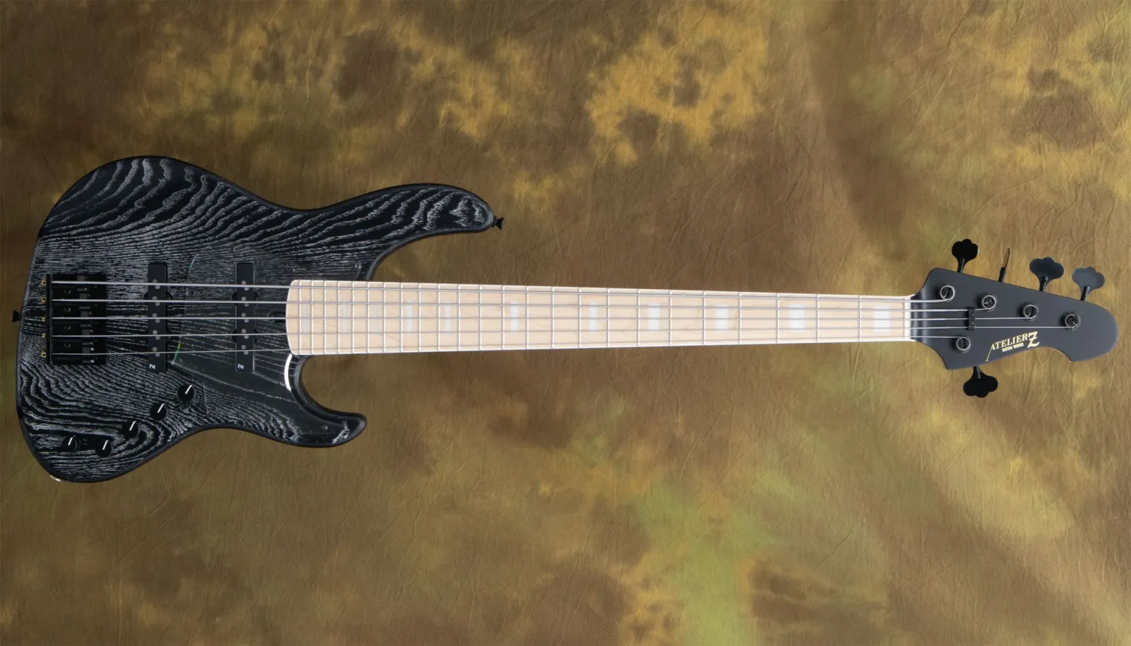 Beta5 Custom – Black Silver Line